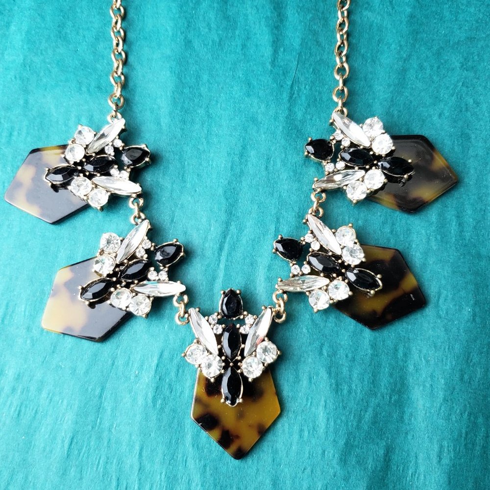 2/15$ Vintage tortoise shell pattern necklace